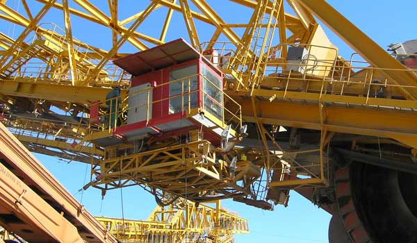 K 2000 BUCKET WHEEL EXCAVATOR OPERATOR’S CABIN